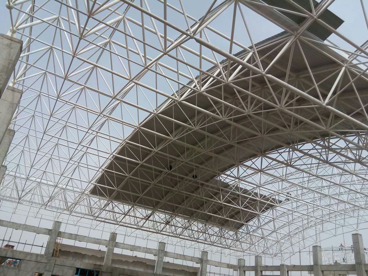 韩城青岛一汽网架
